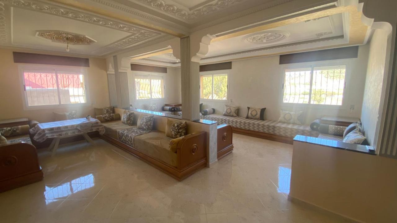 Big Appartement In Ksar Sgher And Close Ksar es Sghir Exterior photo