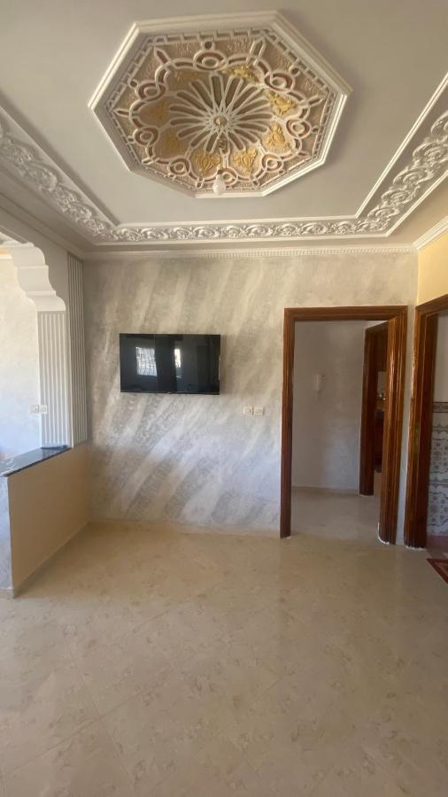 Big Appartement In Ksar Sgher And Close Ksar es Sghir Exterior photo